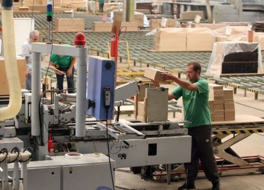 Indústria do Paraná tem terceiro melhor desempenho do País em novembro de 2025