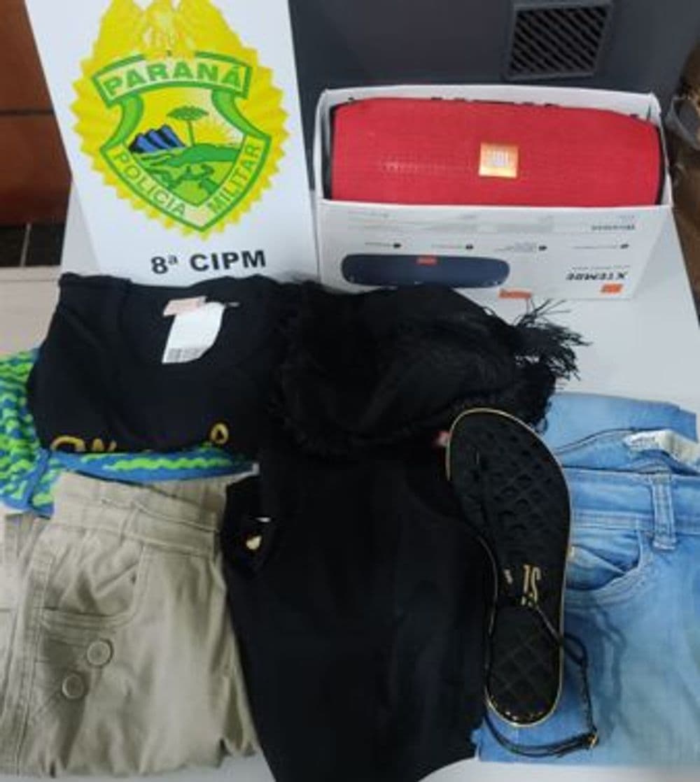 Homem é localizado vendendo roupas furtadas de loja em Irati