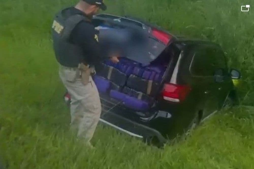 Fuga termina em colisão e apreensão de 531 kg de maconha na BR-277 em Prudentópolis