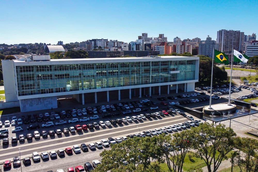 Órgãos estaduais terão horários diferenciados neste fim de 2025; confira a programação